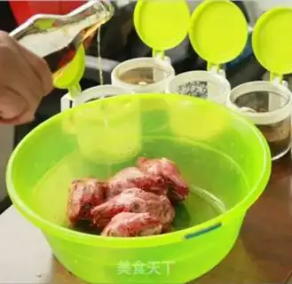 Make Chengdu is a hot rabbit step 1