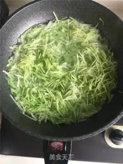 Make Pumpkin radish and shrimp buns step 4