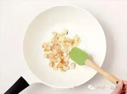 Make Octopus rice step 3
