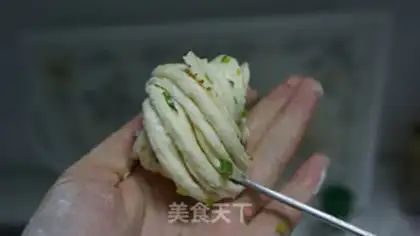 Make Precious onion rolls step 19