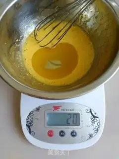 Make Chocolate rose cake step 2