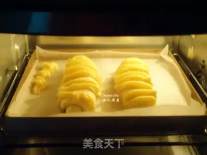 Make Blueberry caterpillar step 8
