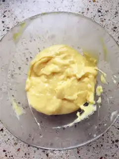 Make Swan puff step 8