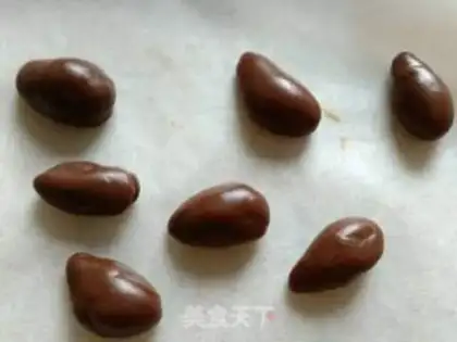 Make Chocolate rose cake step 8