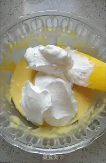 Make A fruit cream naked cake step 7