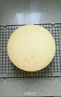 Make A fruit cream naked cake step 12