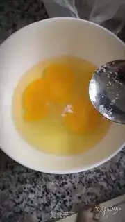 Make Eggcake step 1