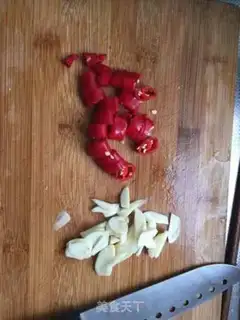 Make Chicken chest fried tofu step 1