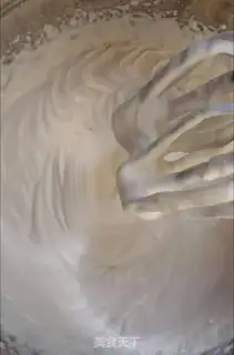 Make A fruit cream naked cake step 15