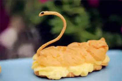 Make Swan puff step 24
