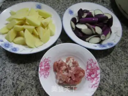 Make Potato with meat and eggplant step 0