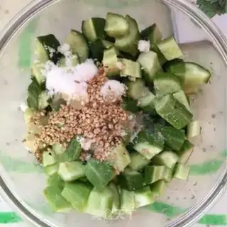 Make The cucumber in the private room step 4