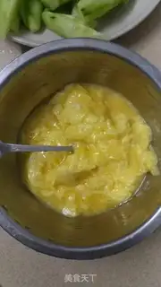 Make Eggs made from cucumbers step 1