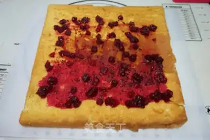 Make Flamingo jam cake roll step 16