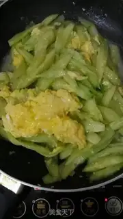Make Eggs made from cucumbers step 3