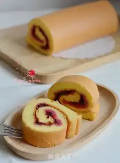 Make Flamingo jam cake roll step 19