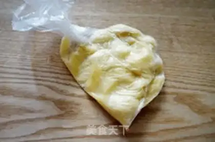 Make Banana cake roll step 18