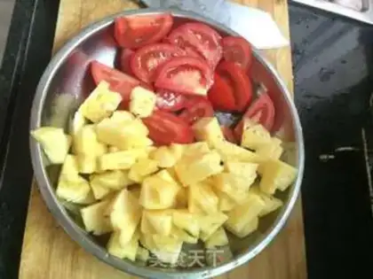 Make Pineapple tomato soup step 1