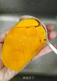 Make Fruit and cream cake step 4