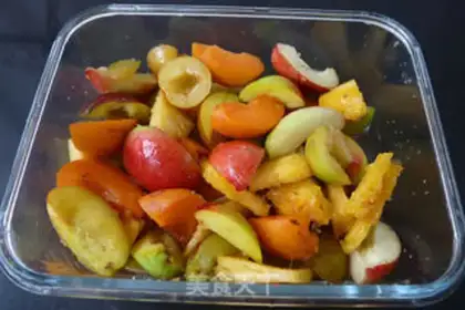 Make Roasted fruit with ice cream step 4