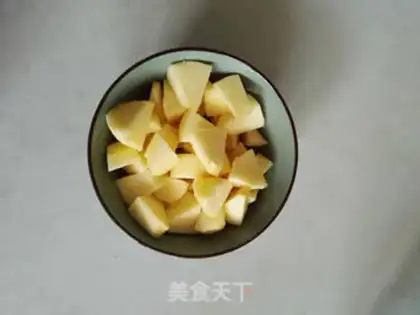Make Apple almond shake step 1