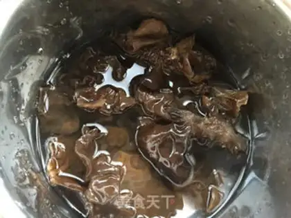 Make Crab-fruit noodles step 0