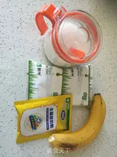 Make Banana milk popsicle step 0