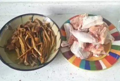 Make Chicken stew mushrooms step 1