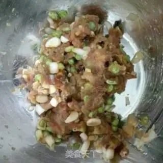 Make Black-middled bean horns step 3