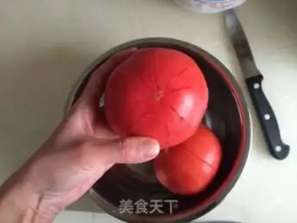 Make Tomato fried eggs step 1