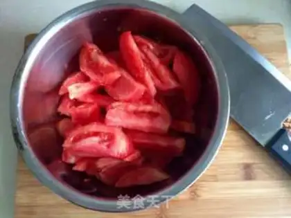 Make Tomato fried eggs step 5