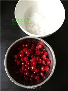 Make Microwave cranberry fruit step 0