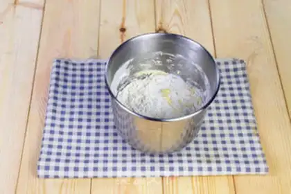 Make Banana chocolate marfin cake step 5
