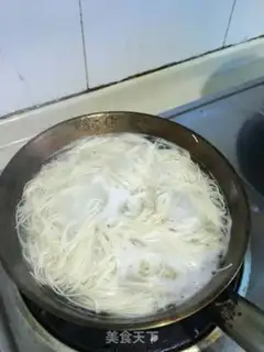 Make Crab noodles step 3