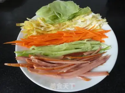 Make Easy Vietnam Spring Roll step 4