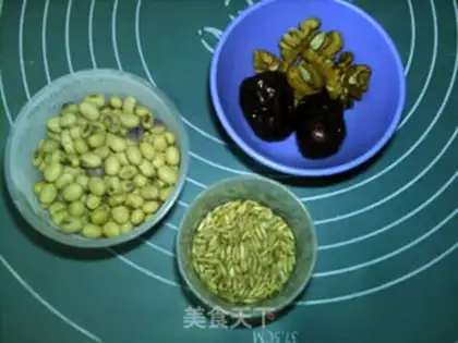 Make Oatmeal walnuts, soybeans step 0