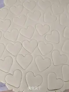 Make Heart crackers step 0