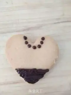 Make Heart crackers step 2
