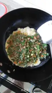 Make Scrambled eggs step 4