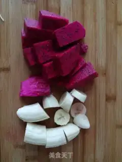 Make Banana shake of the flamingo step 0