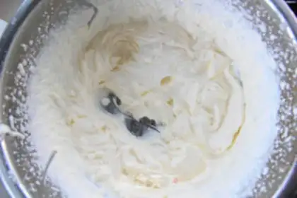 Make The temptation of a simple cake step 2