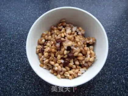 Make Blue sausage rice step 1
