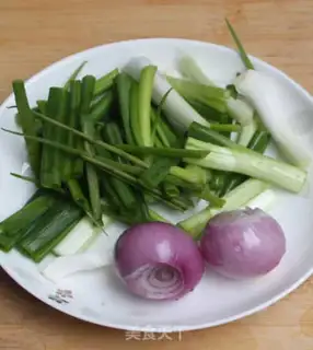 Make Onion noodles step 0