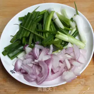 Make Onion noodles step 1