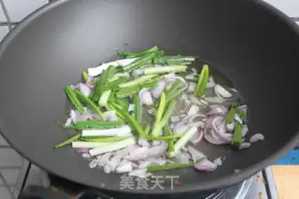 Make Onion noodles step 3