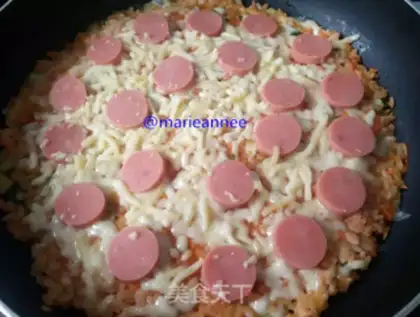 Make Rice ham and sausage pizza step 8