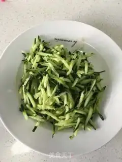 Make Onion noodles step 1