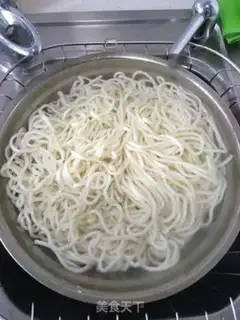 Make Onion noodles step 3