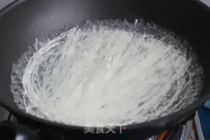 Make Onion noodles step 7