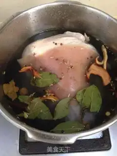 Make Red elbow step 2
